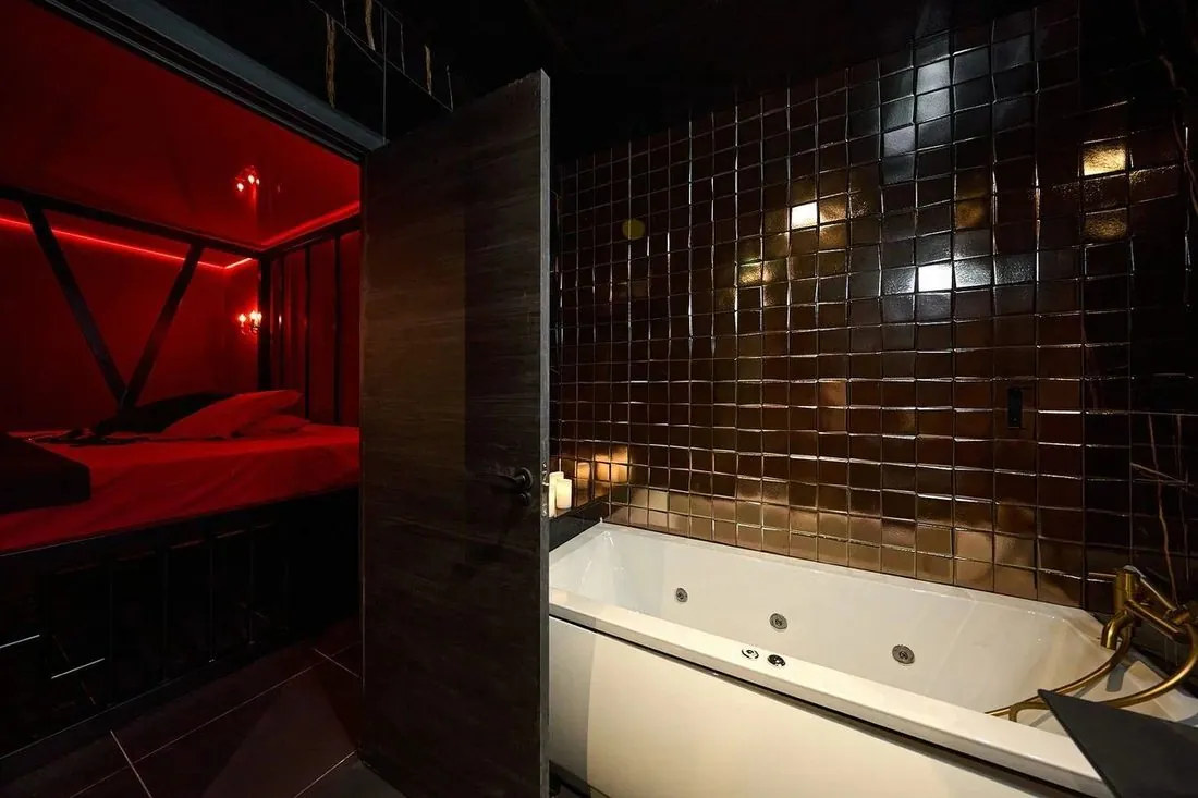 Gran Suite con jacuzzi · 3/4