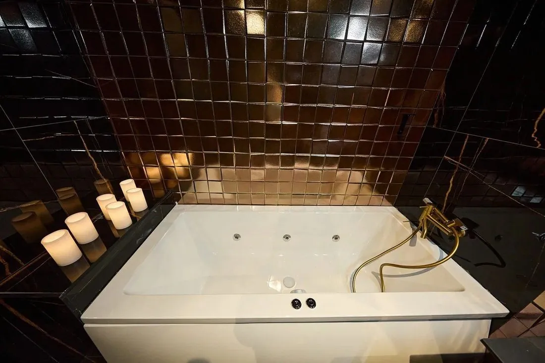 Gran Suite con jacuzzi · 4/4